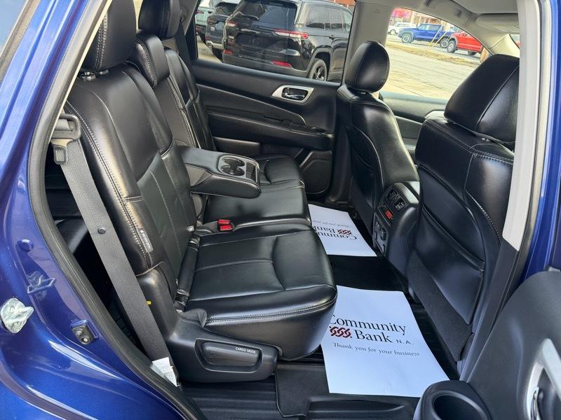 Nissan Pathfinder SL 4WD 2019