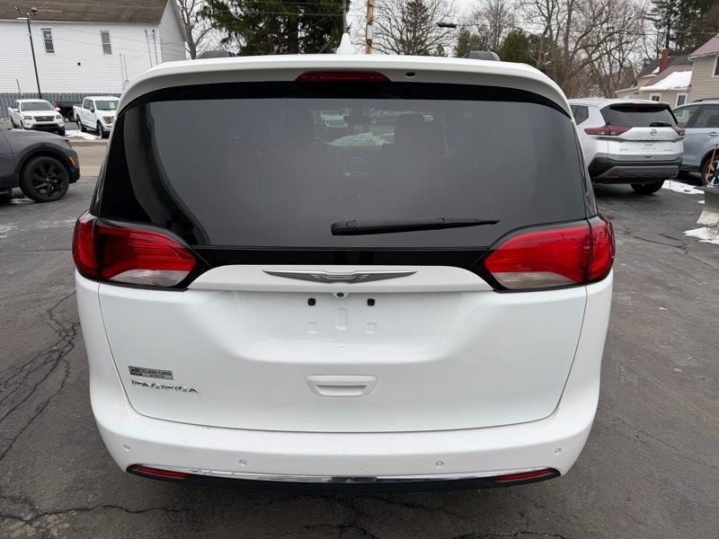 Chrysler Pacifica Touring-L 2017