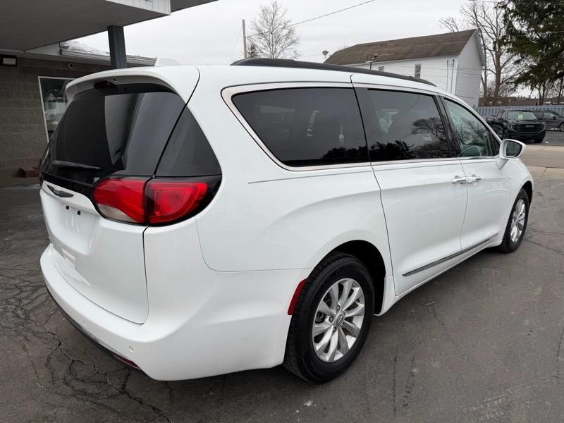 Chrysler Pacifica Touring-L 2017