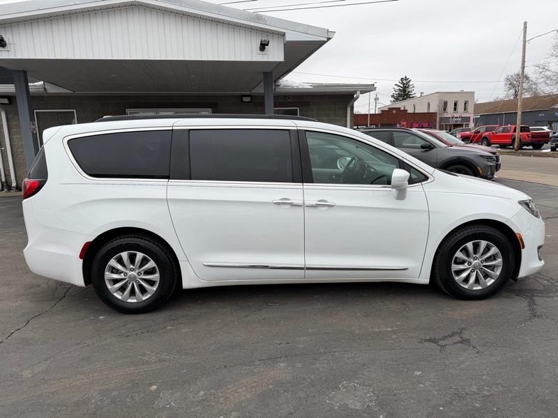 Chrysler Pacifica Touring-L 2017