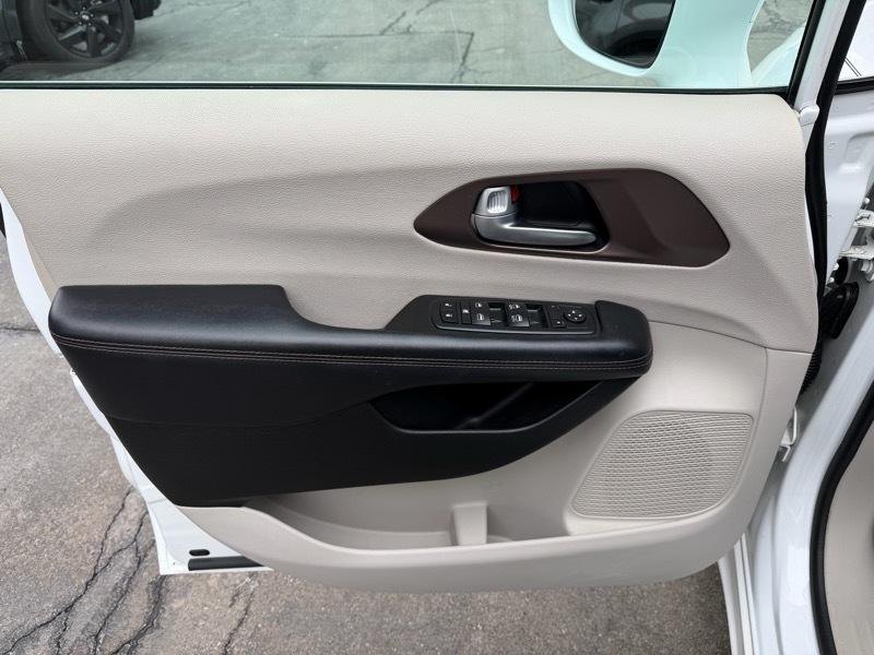 Chrysler Pacifica Touring-L 2017