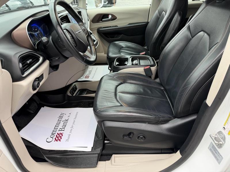 Chrysler Pacifica Touring-L 2017