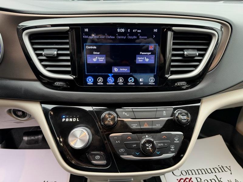 Chrysler Pacifica Touring-L 2017