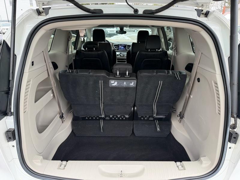 Chrysler Pacifica Touring-L 2017