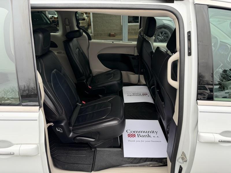 Chrysler Pacifica Touring-L 2017