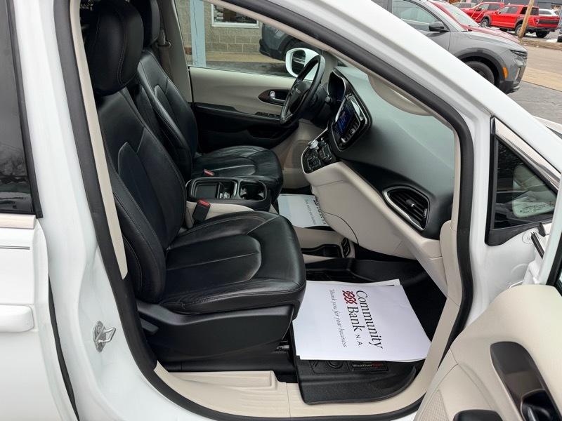 Chrysler Pacifica Touring-L 2017