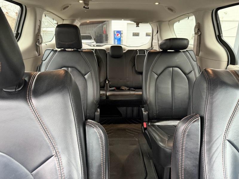 Chrysler Pacifica Touring-L 2017