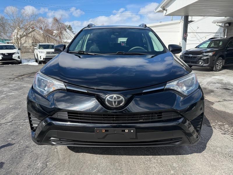 Toyota RAV4 LE AWD 2018