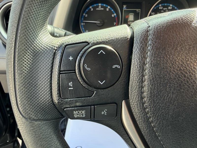 Toyota RAV4 LE AWD 2018