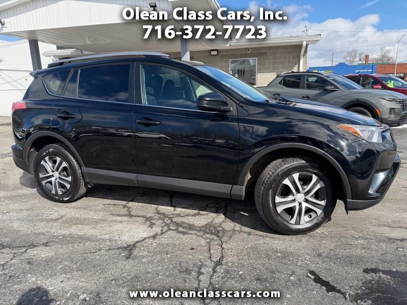 Toyota RAV4 LE AWD 2018
