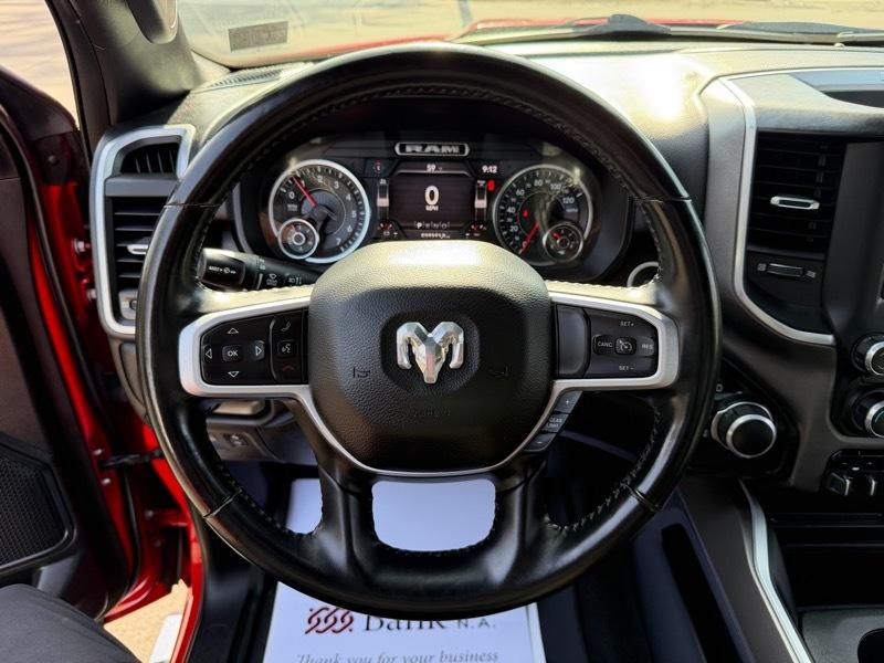 RAM 1500 Big Horn Quad Cab 4WD 2021