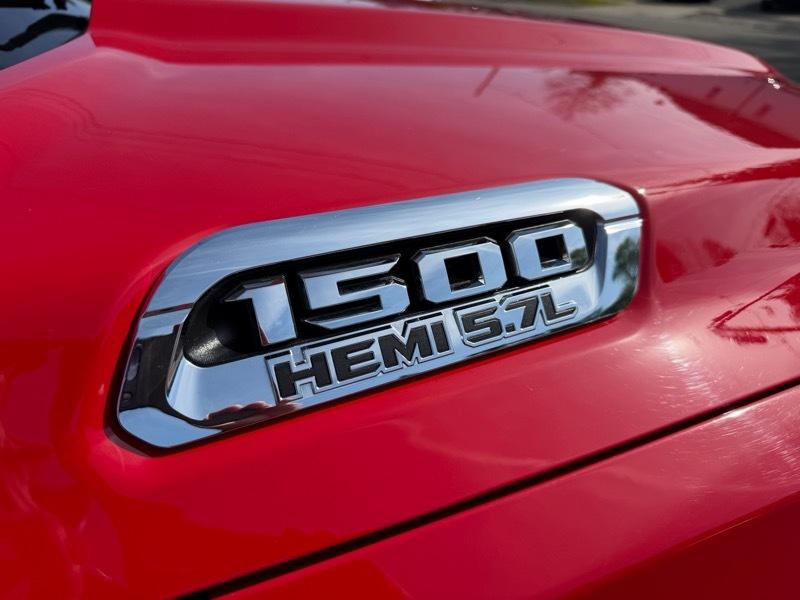 RAM 1500 Big Horn Quad Cab 4WD 2021