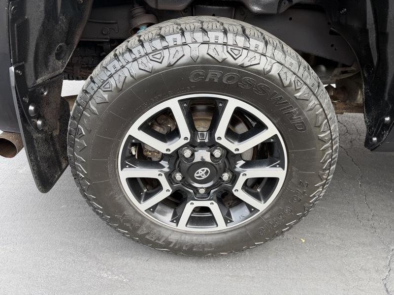 Toyota Tundra SR5 5.7L V8 CrewMax 4WD 2019