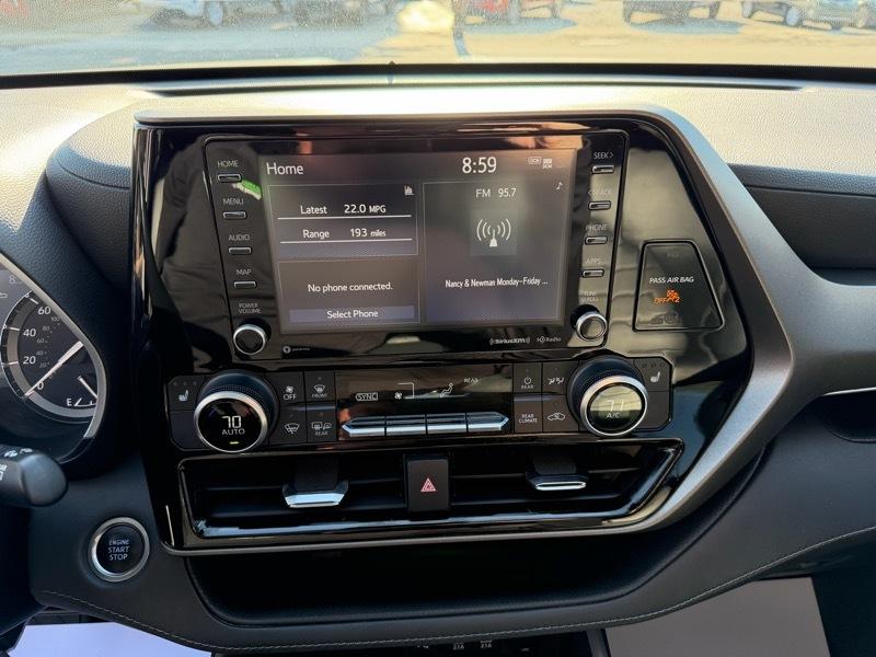 Toyota Highlander XLE AWD V6 2021