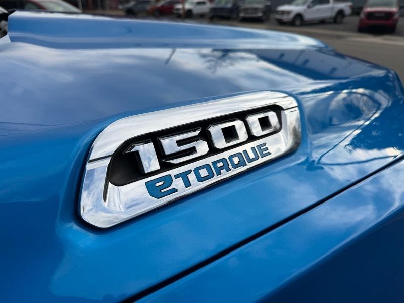 RAM 1500 Big Horn Quad Cab 4WD 2022