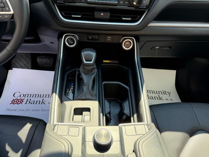Toyota Grand Highlander Platinum AWD 2024