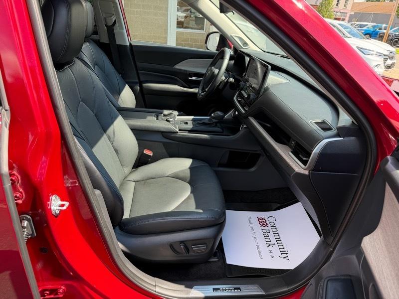 Toyota Grand Highlander Platinum AWD 2024
