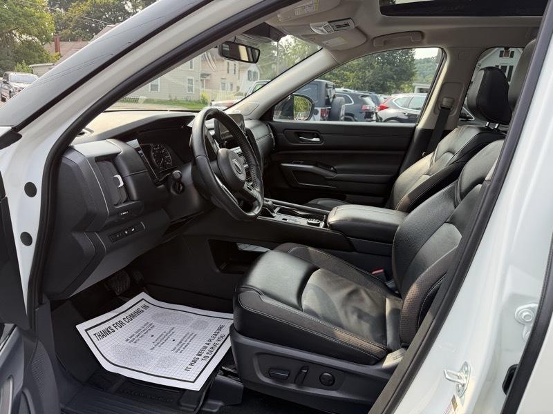 Nissan Pathfinder SL 4WD 2024