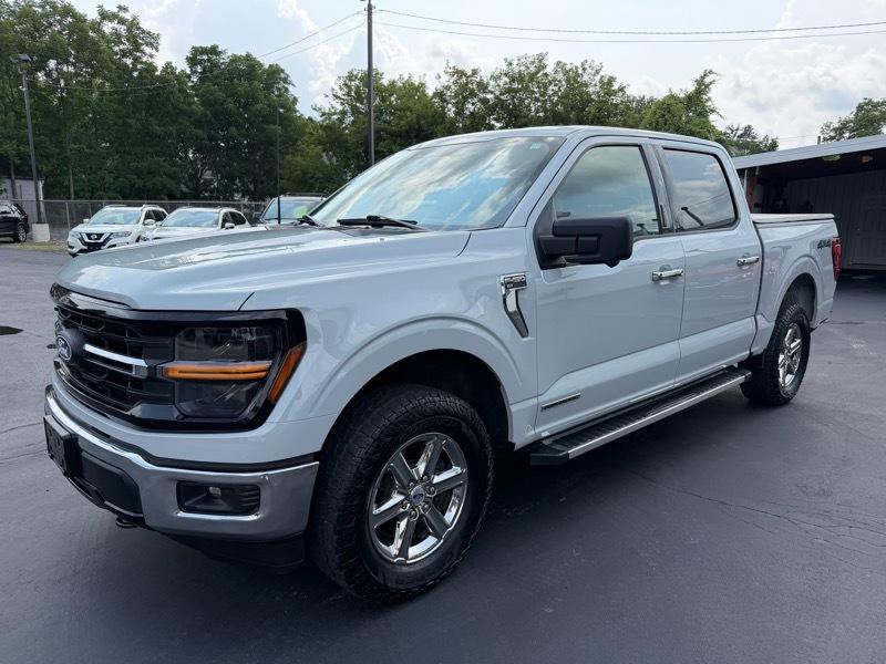 Ford F-150 XLT SuperCrew 4WD 2024