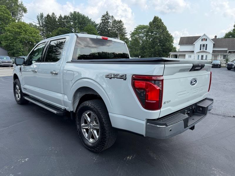 Ford F-150 XLT SuperCrew 4WD 2024