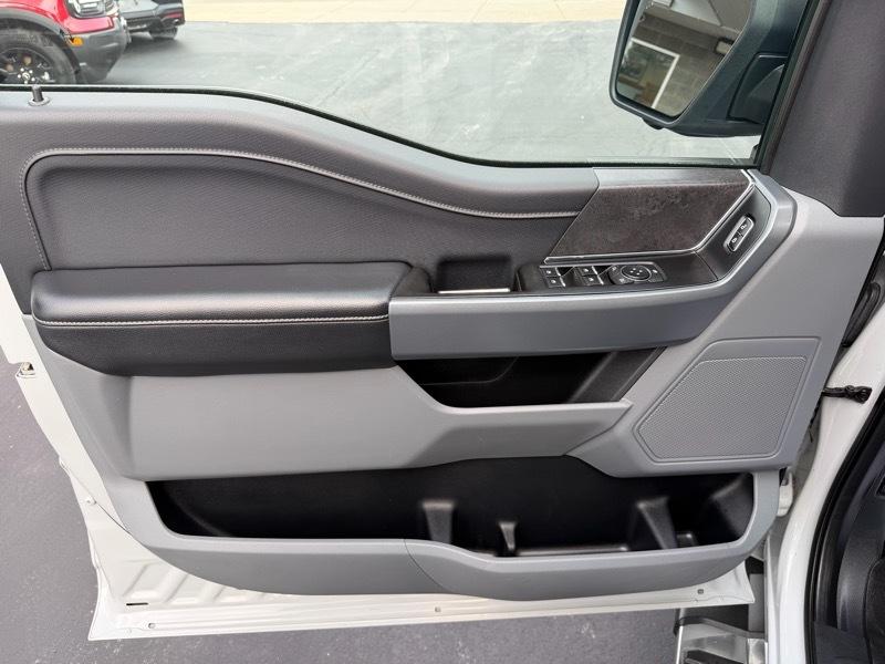 Ford F-150 XLT SuperCrew 4WD 2024