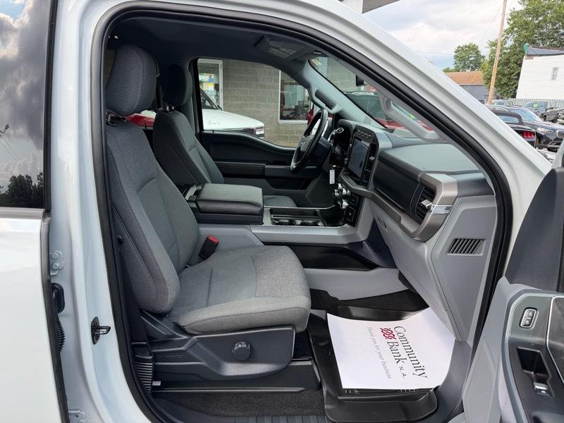 Ford F-150 XLT SuperCrew 4WD 2024