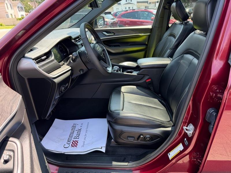 Jeep Grand Cherokee L Limited 4WD 2025