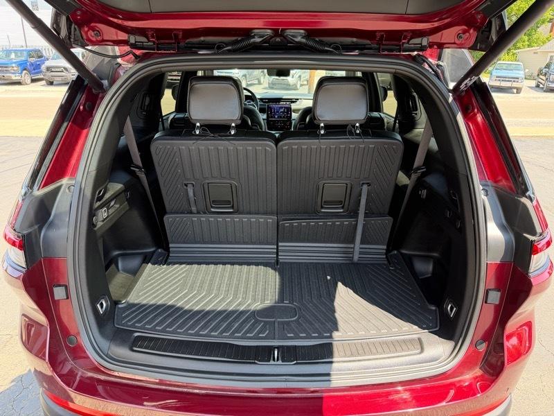 Jeep Grand Cherokee L Limited 4WD 2025