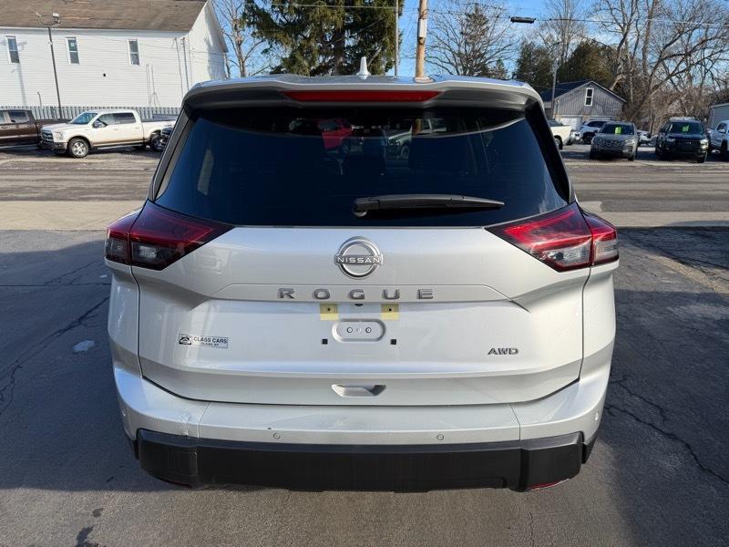 Nissan Rogue SV AWD 2025