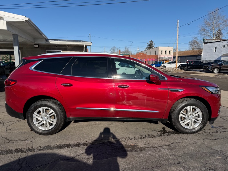 Buick Enclave Essence AWD 2021