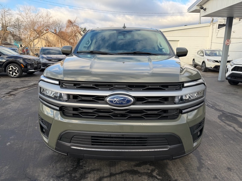 Ford Expedition XLT 4WD 2024