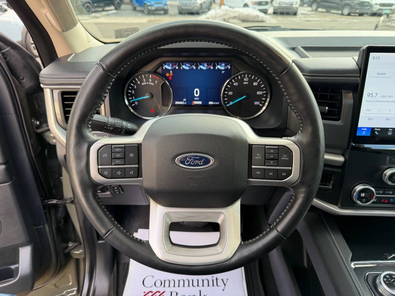 Ford Expedition XLT 4WD 2024
