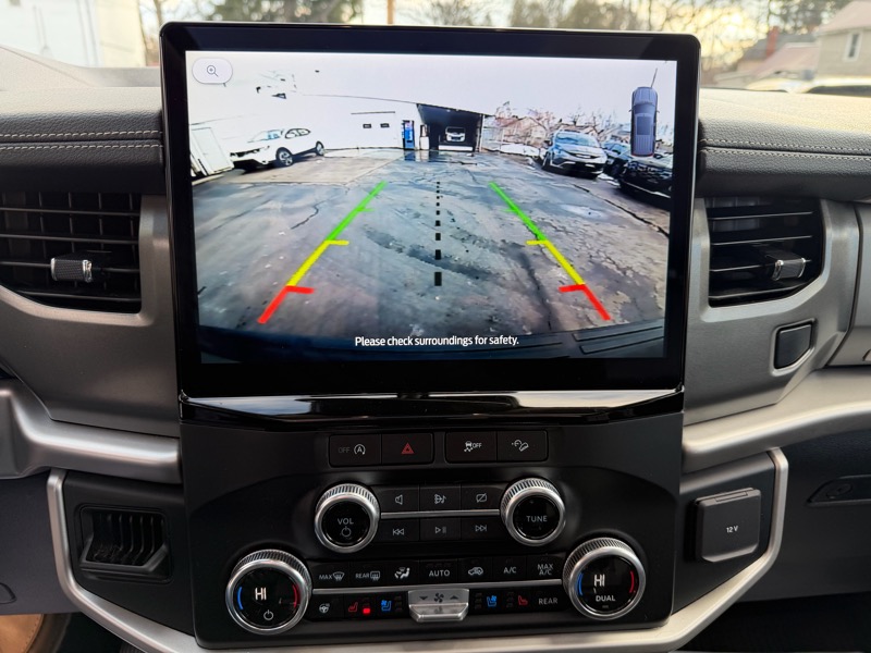 Ford Expedition XLT 4WD 2024