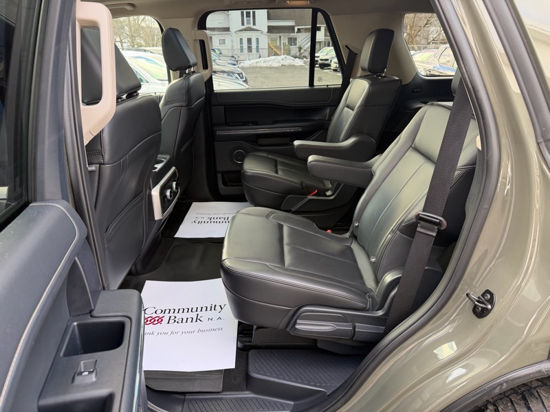 Ford Expedition XLT 4WD 2024