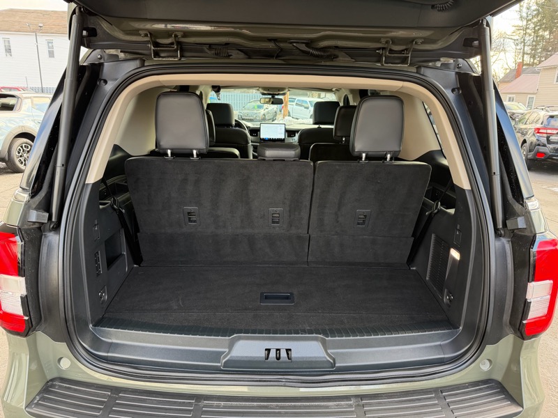 Ford Expedition XLT 4WD 2024