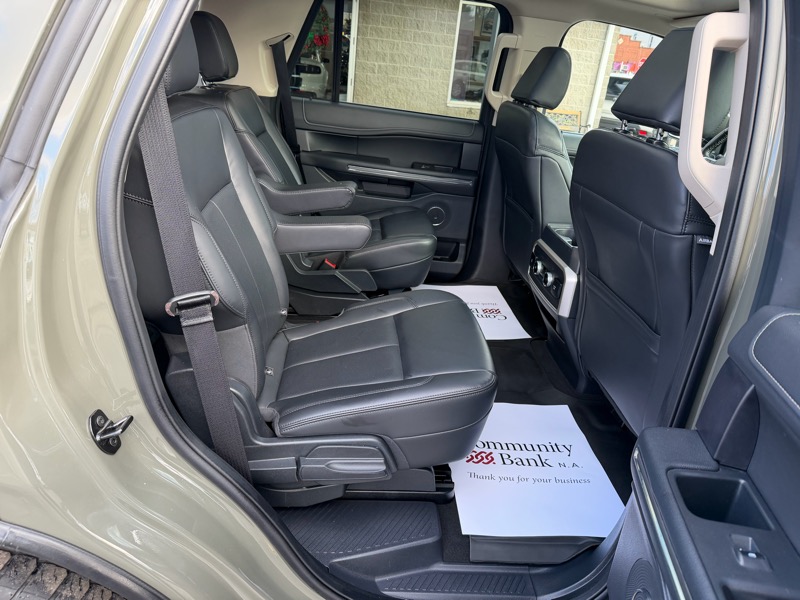 Ford Expedition XLT 4WD 2024