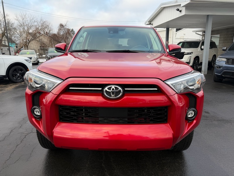Toyota 4Runner SR5 4WD 2024