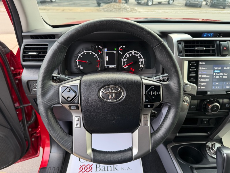 Toyota 4Runner SR5 4WD 2024