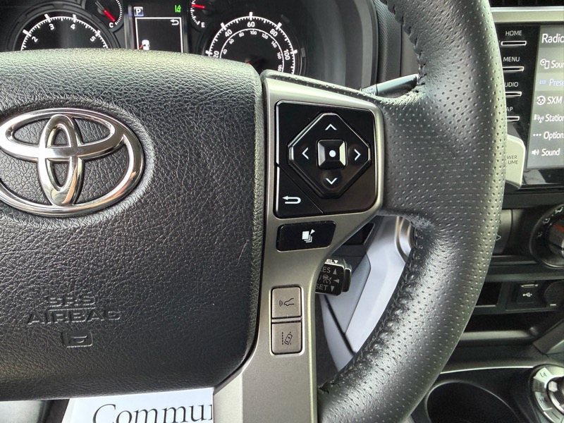 Toyota 4Runner SR5 4WD 2024