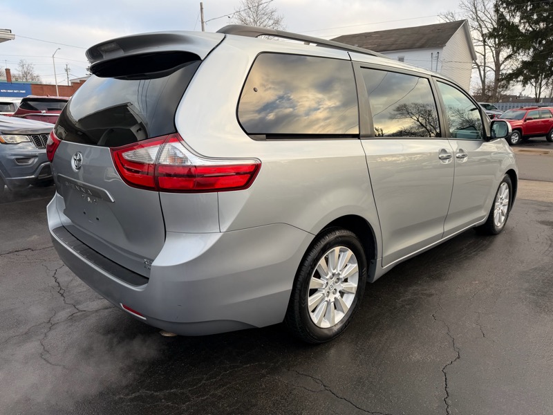 Toyota Sienna Limited AWD 7-Passenger V6 2015