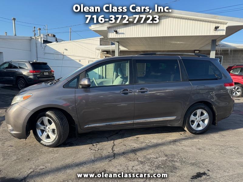 Toyota Sienna XLE FWD 8-Passenger V6 2012