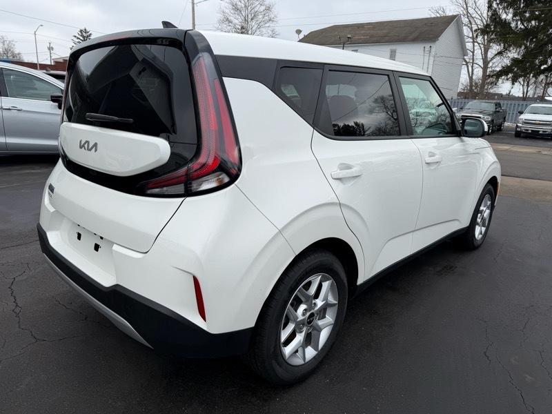 Kia Soul LX CVT 2023