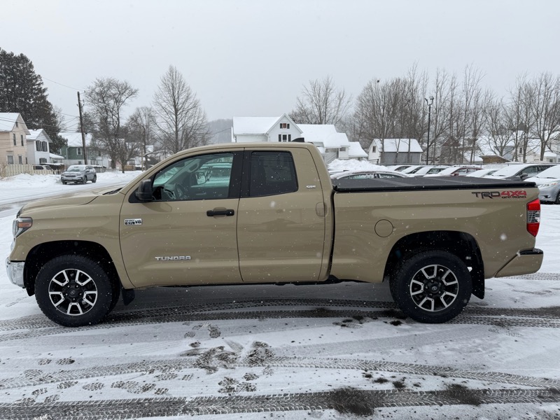 Toyota Tundra SR5 5.7L V8 Double Cab 4WD 2020