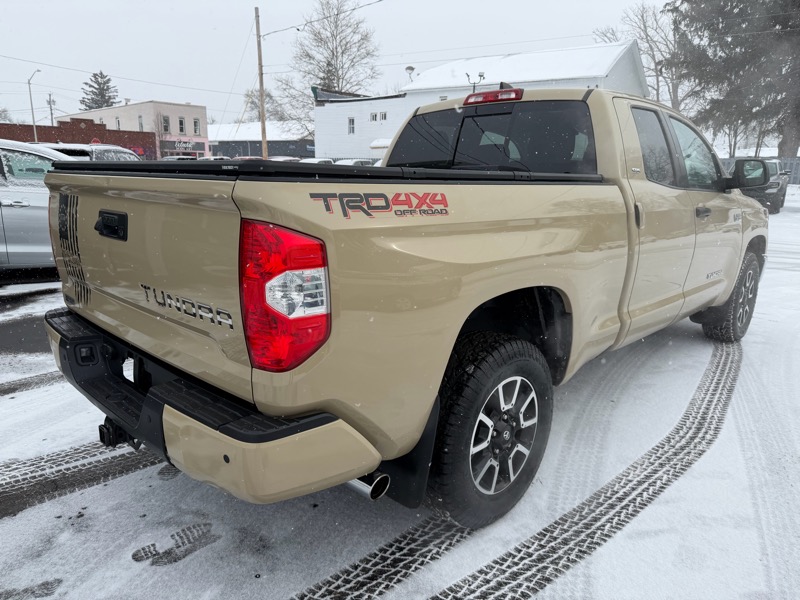 Toyota Tundra SR5 5.7L V8 Double Cab 4WD 2020