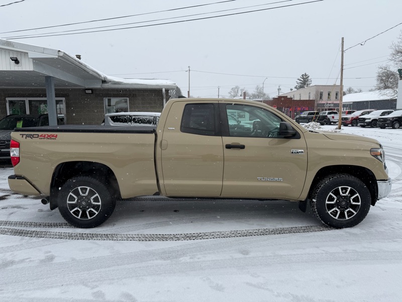 Toyota Tundra SR5 5.7L V8 Double Cab 4WD 2020