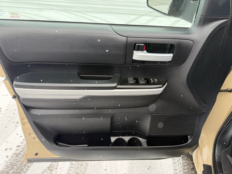 Toyota Tundra SR5 5.7L V8 Double Cab 4WD 2020