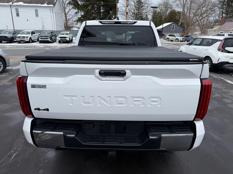 Toyota Tundra SR5 CrewMax 4WD 2024