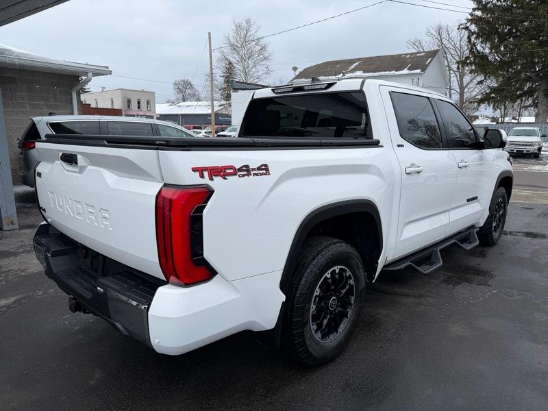 Toyota Tundra SR5 CrewMax 4WD 2024