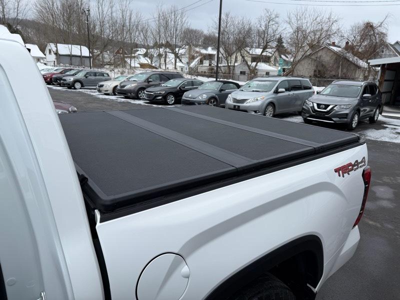 Toyota Tundra SR5 CrewMax 4WD 2024