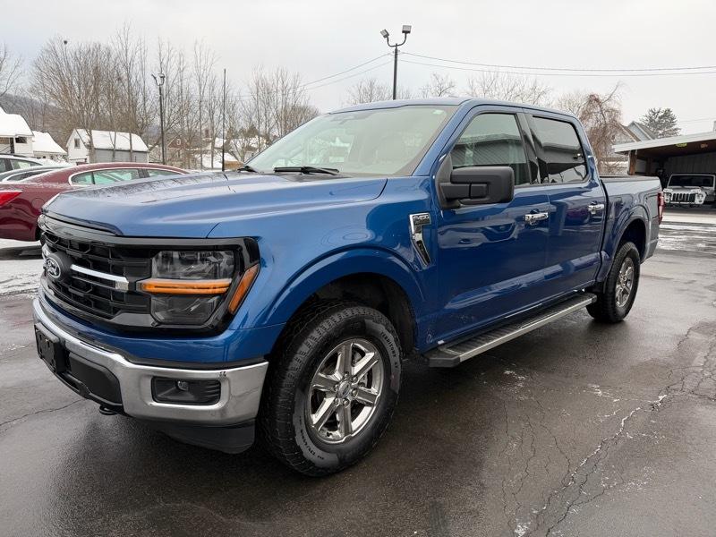 Ford F-150 XLT SuperCrew 4WD 2025